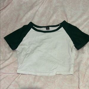 shein white and dark green crop tee
